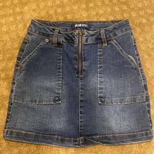 super cute short denim skirt
